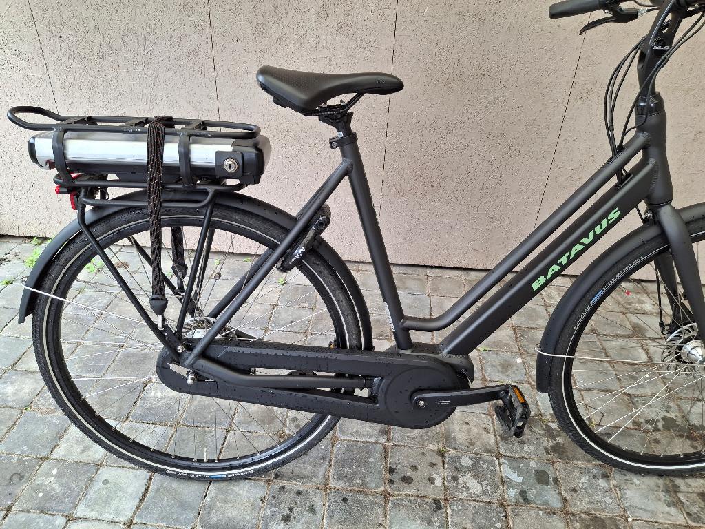 Prachtige e bike batavus middenmotor  als nieuw nog, Fietsen en Brommers, Elektrische fietsen, Ophalen, Batavus, Zo goed als nieuw
