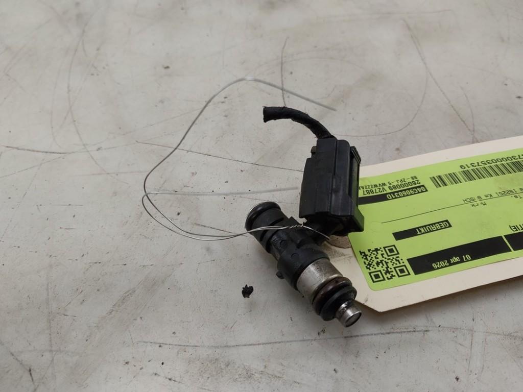 INJECTOR BRANDSTOF Volkswagen Up! (121) (|04C906031D|), Robert Bosch AG, Gebruikt, Volkswagen, Robert-Bosch-Allee 1
74232  Abstatt, DE