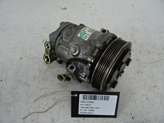 COMPRESSEUR CLIMATISATION Combo Tour (Corsa C) (24461719), Utilisé, Opel