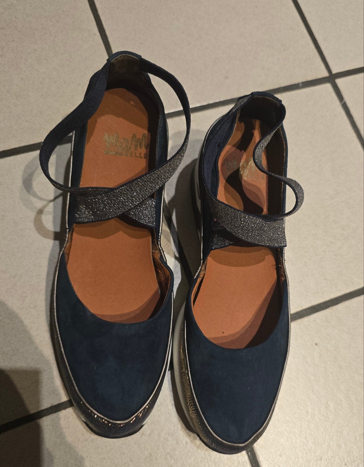 Vrouwelijke sneakers Mam Zelle, Ophalen, Sneakers