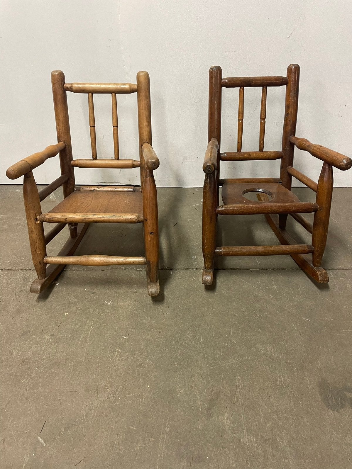 Deux chaises pour enfants en bois de hêtre et frêne Ca1880, Antiquités & Art, Enlèvement