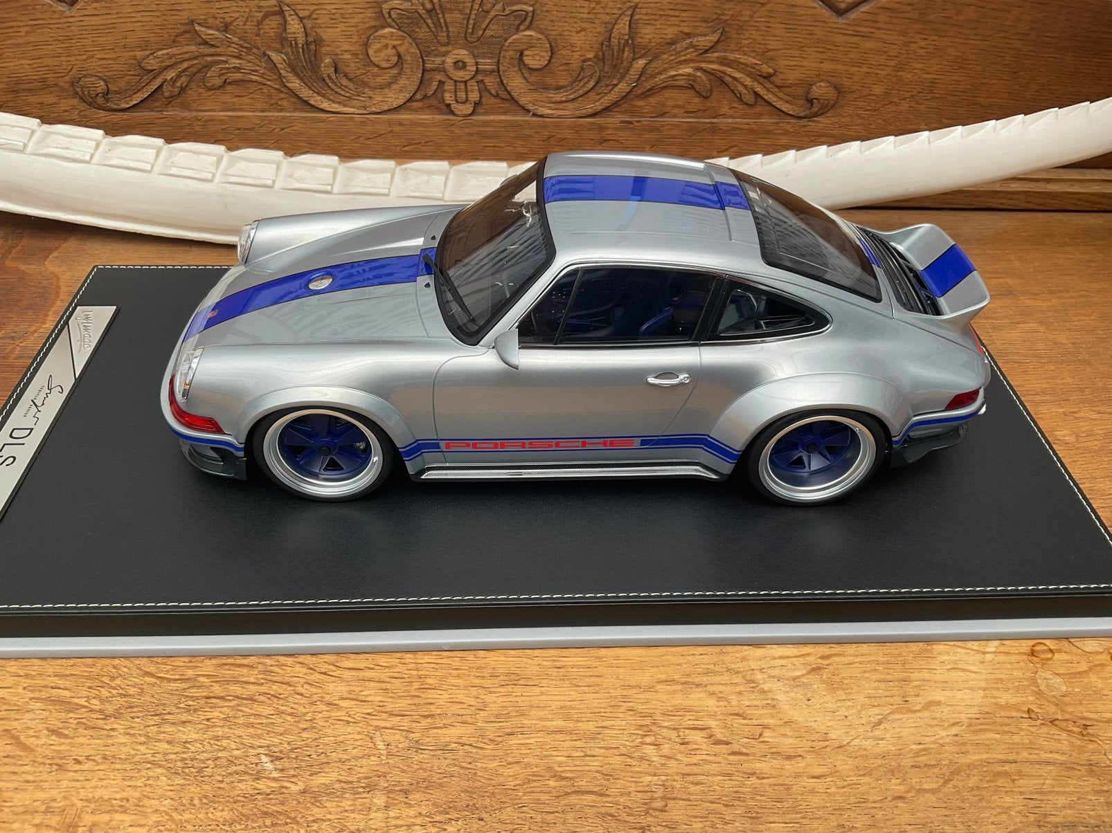 1/12 Ivy Merit Porsche Singer Dls in titanium/ navy blue., Enlèvement ou Envoi, Neuf