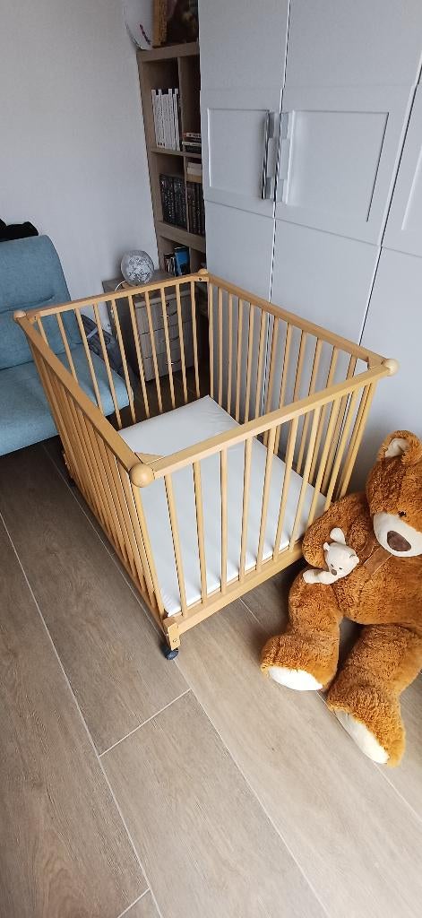 Stevige babybox, Ophalen, Gebruikt, Rechthoekig, Wieltjes