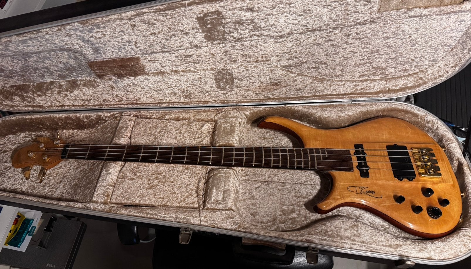 Linkshandige bas gemaakt door luthier Kritz perfecte staat, Muziek en Instrumenten, Snaarinstrumenten | Gitaren | Bas, Ophalen