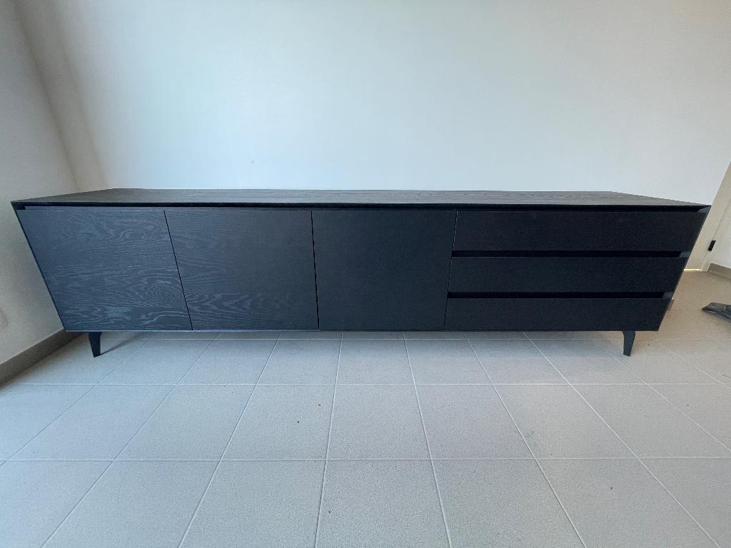 Zwarte dressoir - eiken hout - 240 x 69 x 45 - nieuwstaat, Ophalen, Met deur(en), Eikenhout, Zo goed als nieuw
