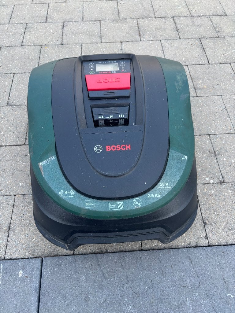 Robot tondeuse pour pièce, Jardin & Terrasse, Enlèvement, Utilisé, Bosch