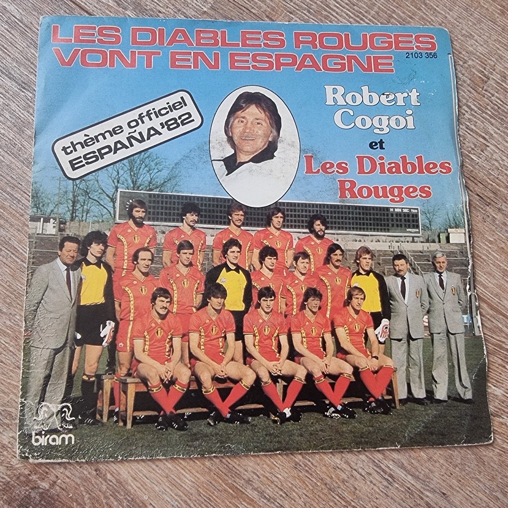 LP Robert Cogoi - Les diables rouges vont en Espagne, CD & DVD, Vinyles Singles, Utilisé, Pop, Enlèvement ou Envoi