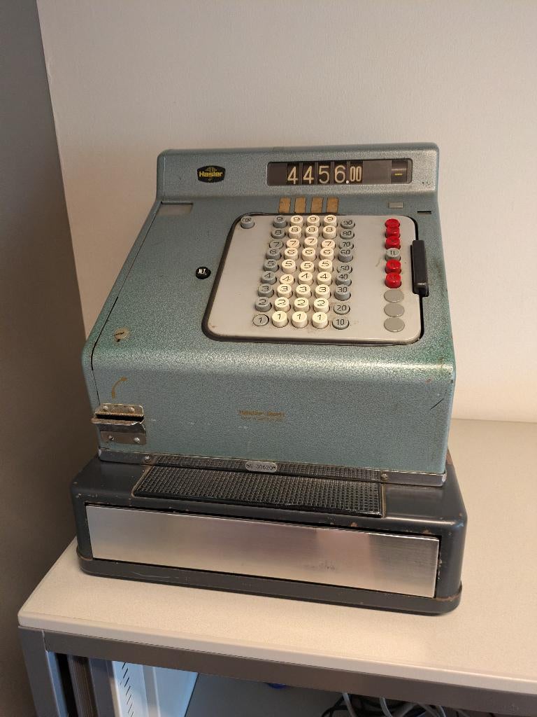 verzameling oude rekenmachines, Ophalen