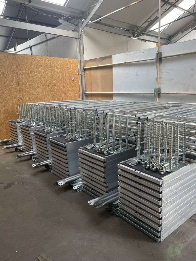 ALUMINIUM!! Stelling Steiger Echafaudage Nieuw!, Ophalen of Verzenden, Nieuw, Gevelsteiger, 5 meter of hoger