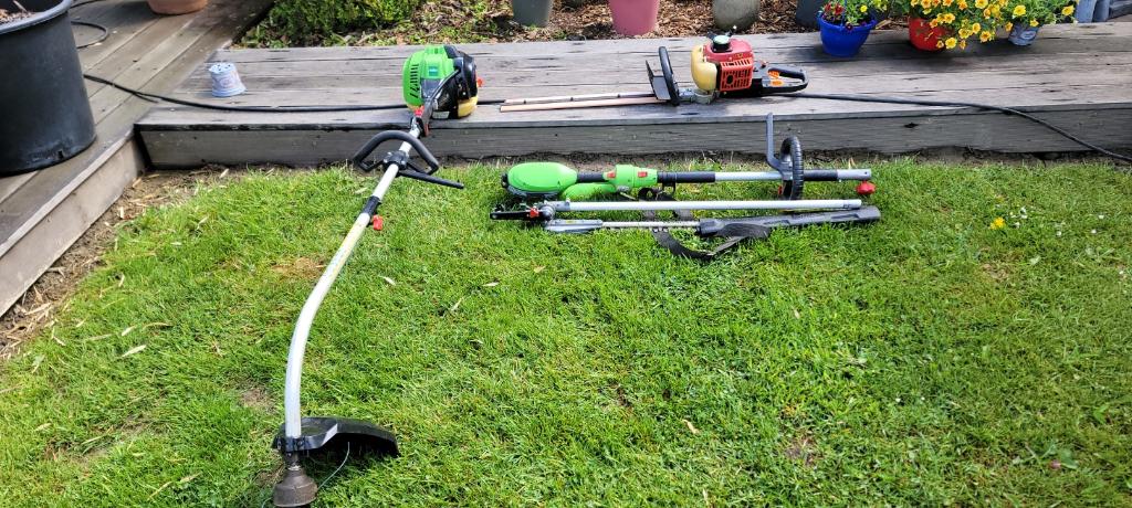 Lot d’outils de jardinage – 2 Taille‐haies &, Enlèvement, Utilisé, Essence