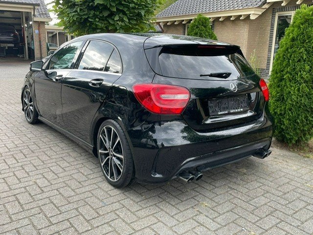 Mercedes-Benz A-Klasse 200 AMG LINE NAVI PDC, Autos, Mercedes-Benz, Classe A, Achat, Boîte manuelle, 5 portes