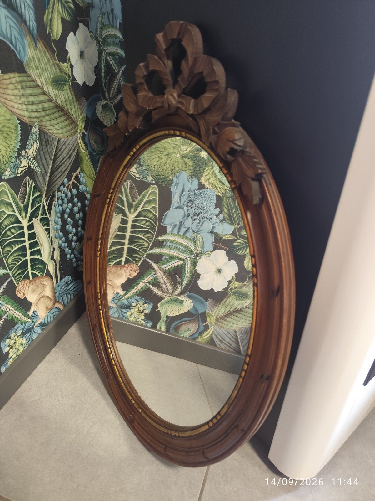 miroir ovale ancien avec noeud en bois sculpté, Enlèvement, Ovale