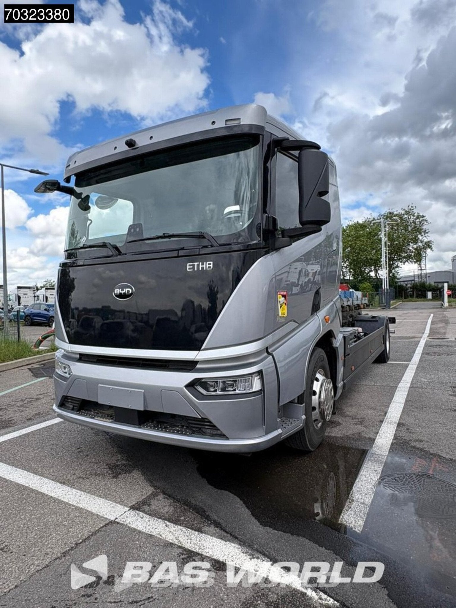 BYD ETHB 4X2 100% Electric chassis 255kWh Battery 200km WLTP, Auto's, Stof, 184 kW, LED dagrijverlichting, Zilver of Grijs