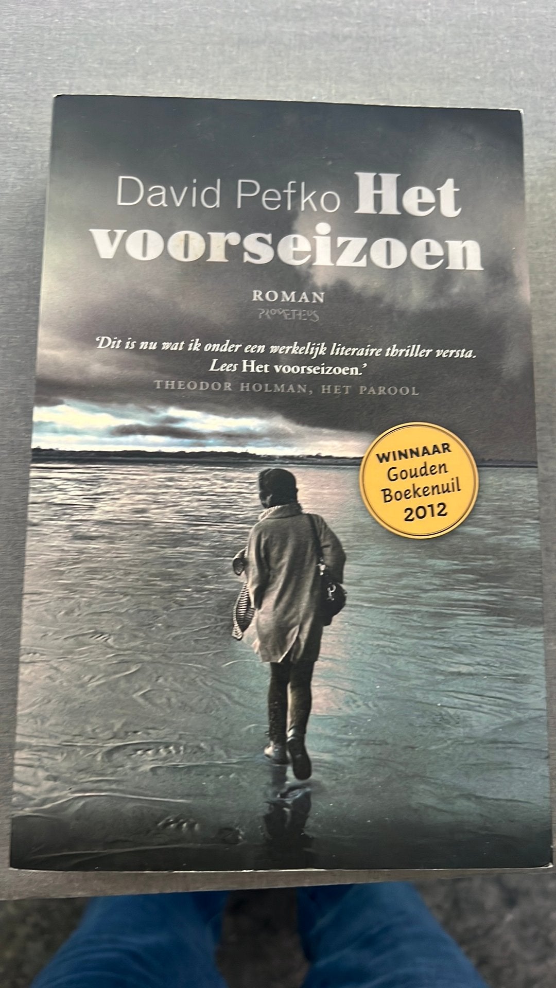 David Pefko - Het voorseizoen, Enlèvement ou Envoi, David Pefko