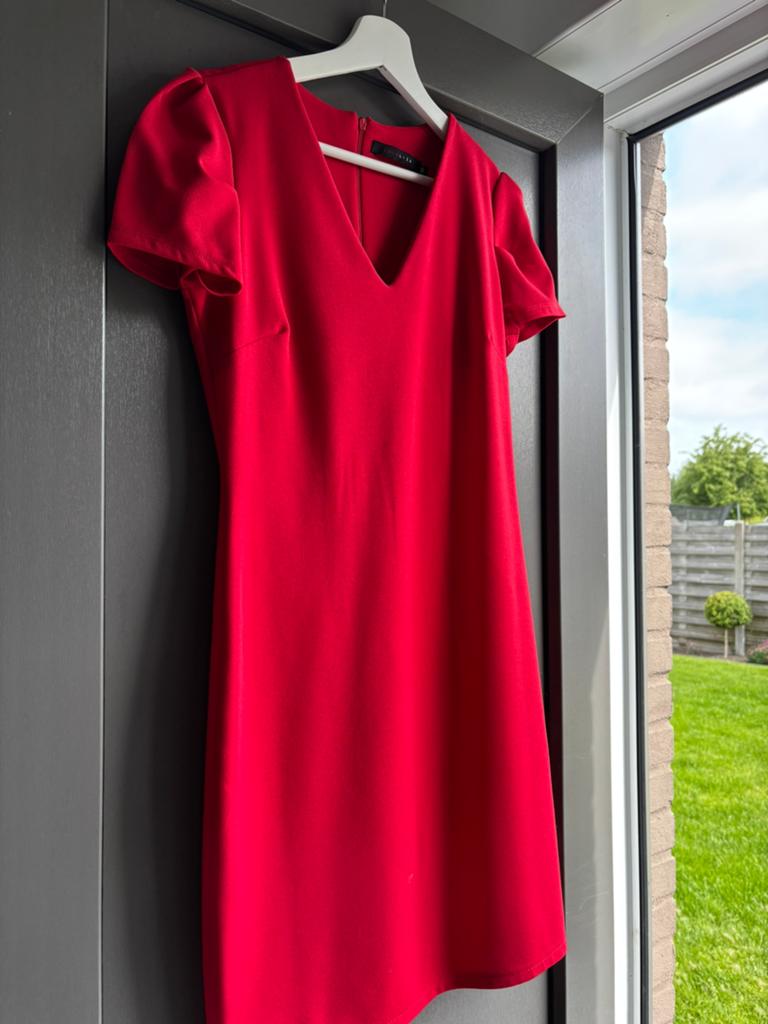 Rood kleedje Lola lisa M40, Kleding | Dames, T-shirts, Ophalen, Zo goed als nieuw, Rood