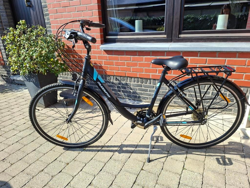 Zwarte damesfiets muddyfox met 7 versnellingen van Shimano, Fietsen en Brommers, Fietsen | Dames | Damesfietsen, Versnellingen