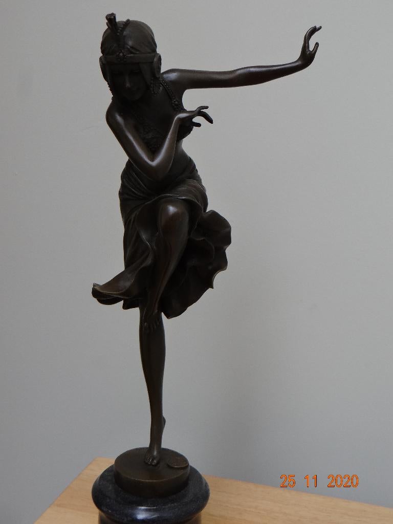 danseres chiparus brons ( getekend en stempel), Antiquités & Art, Enlèvement ou Envoi, Bronze