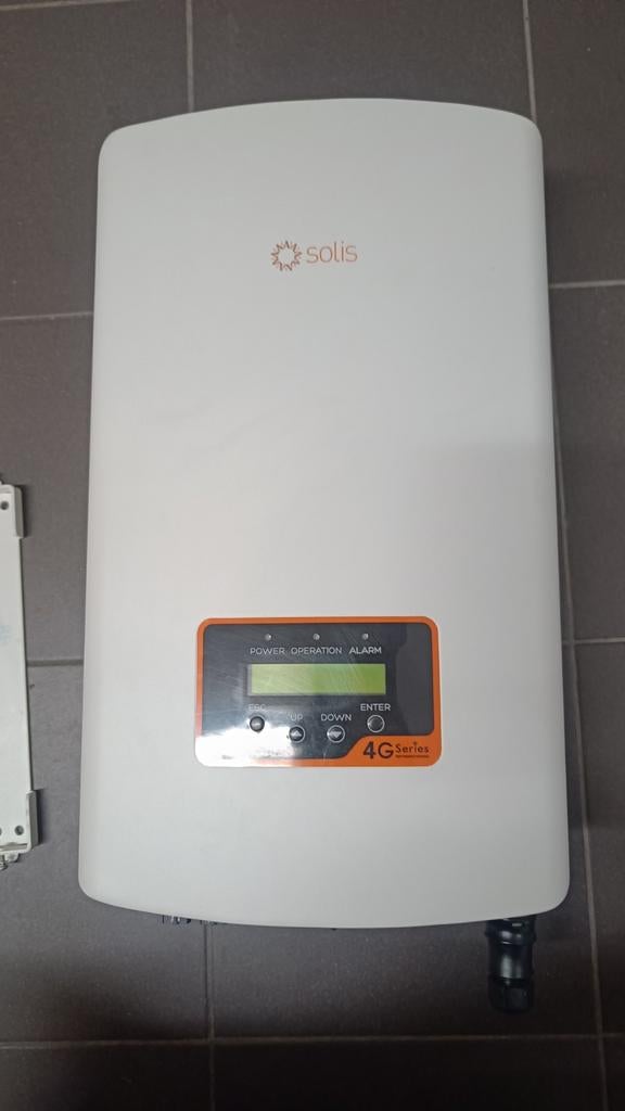 Solis omvormer 4,6kW, Doe-het-zelf en Bouw, Zonnepanelen en Toebehoren, Ophalen