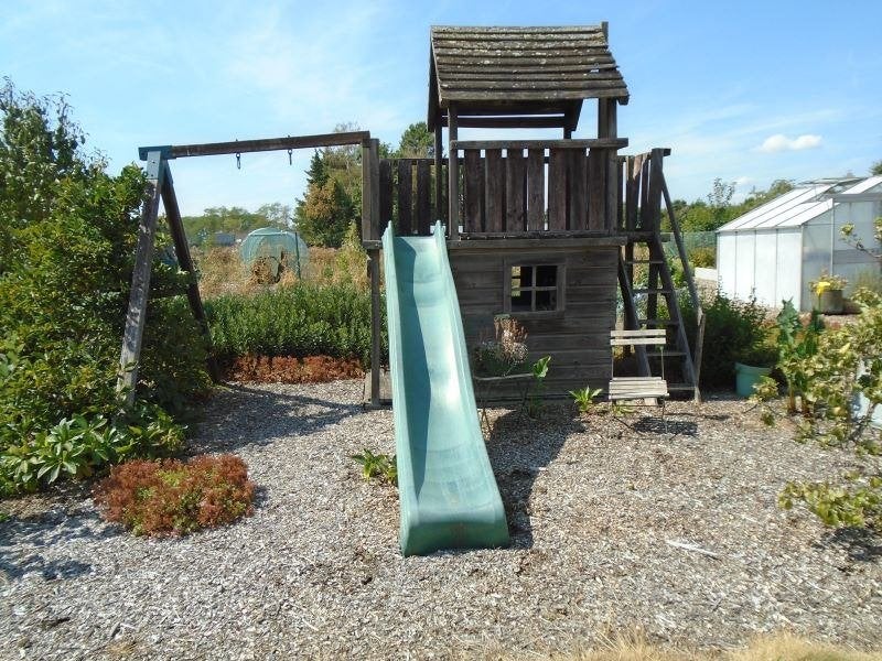Speelhuisje met schommel en glijbaan, Enlèvement, Utilisé, Toboggan