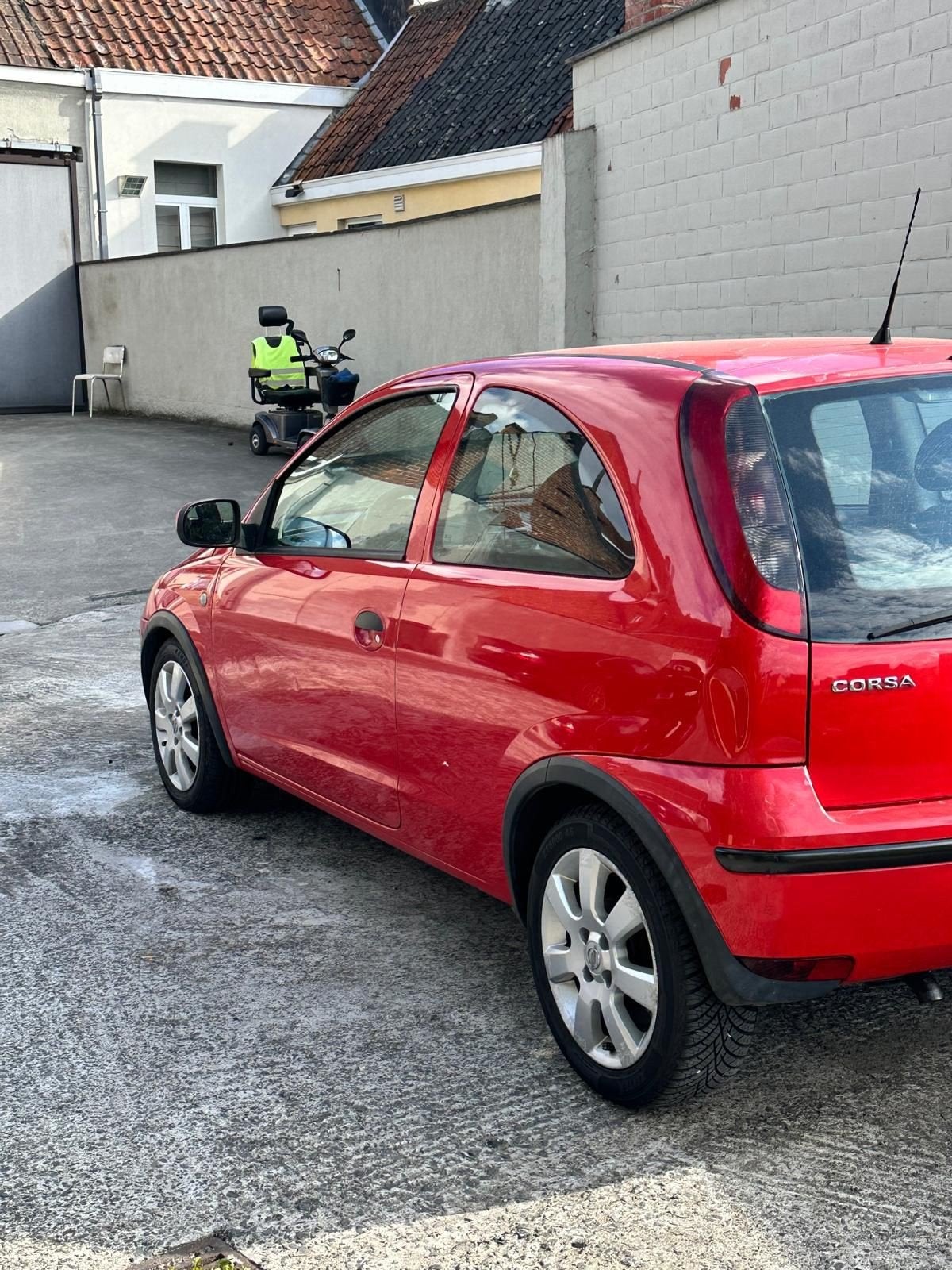 opel corsa c 1.2 twinport 2005, Autos, Rouge, Achat, Boîte manuelle, Noir