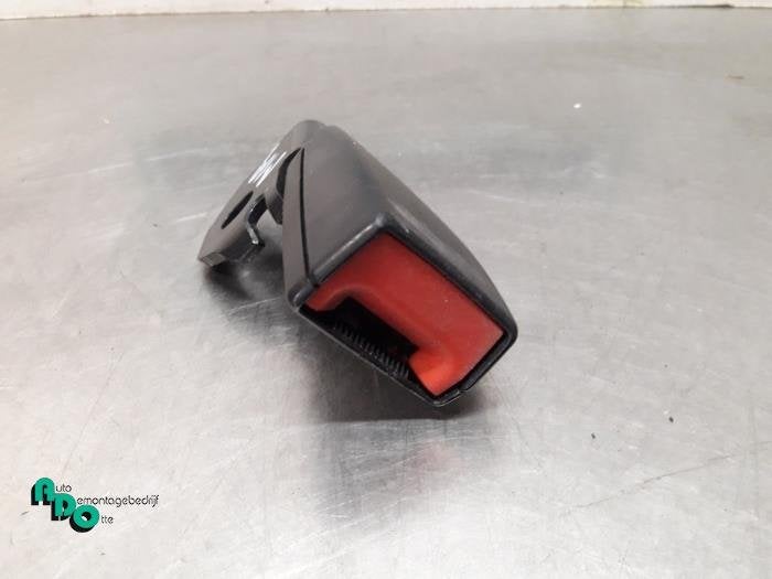 Insertion ceinture de sécurité arrière centre d'un Opel C, -, Opel, 3 mois de garantie, Utilisé