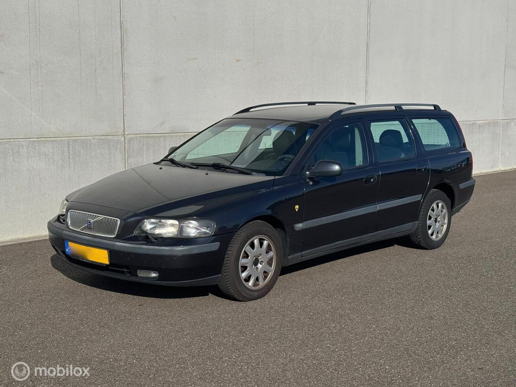 Volvo V70 2.4 B LPG/G3 140PK Stationwagon AIRCO APK 21/07/27, Autos, Argent ou Gris, Achat, 1800 kg, Intérieur cuir
