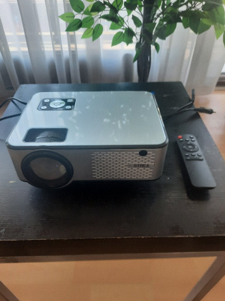 Strex beamer normale prijs boven 100 euro, Audio, Tv en Foto, Ophalen, LED, Strex, Zo goed als nieuw