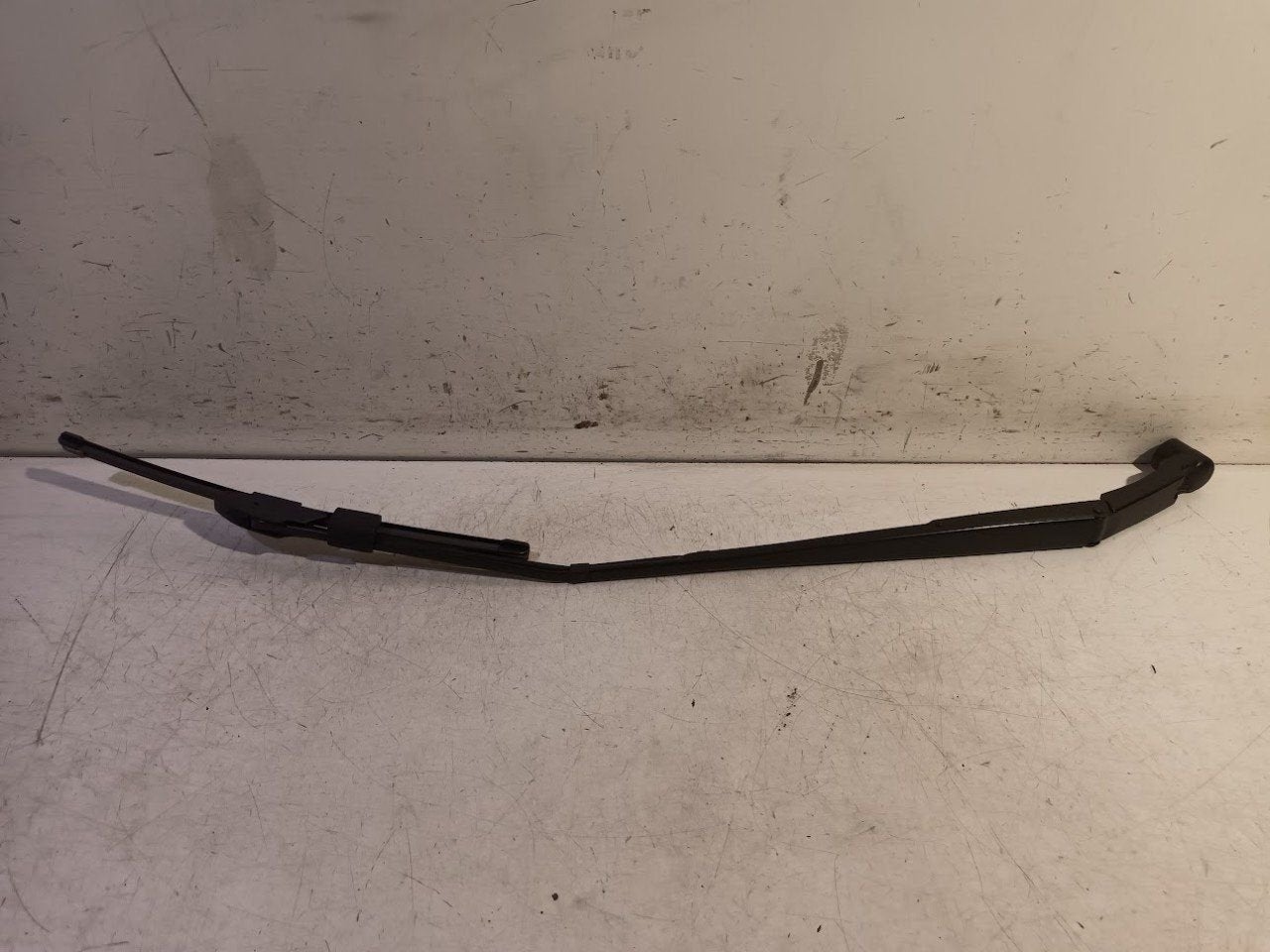 Ruitenwisserarm rechts voor Mazda 3, Onderdelen@venauto.nl, Van der Ven Autorecycling B.V., Gebruikt, Ettenseweg 76, 4706 PB Roosendaal, The Netherlands
