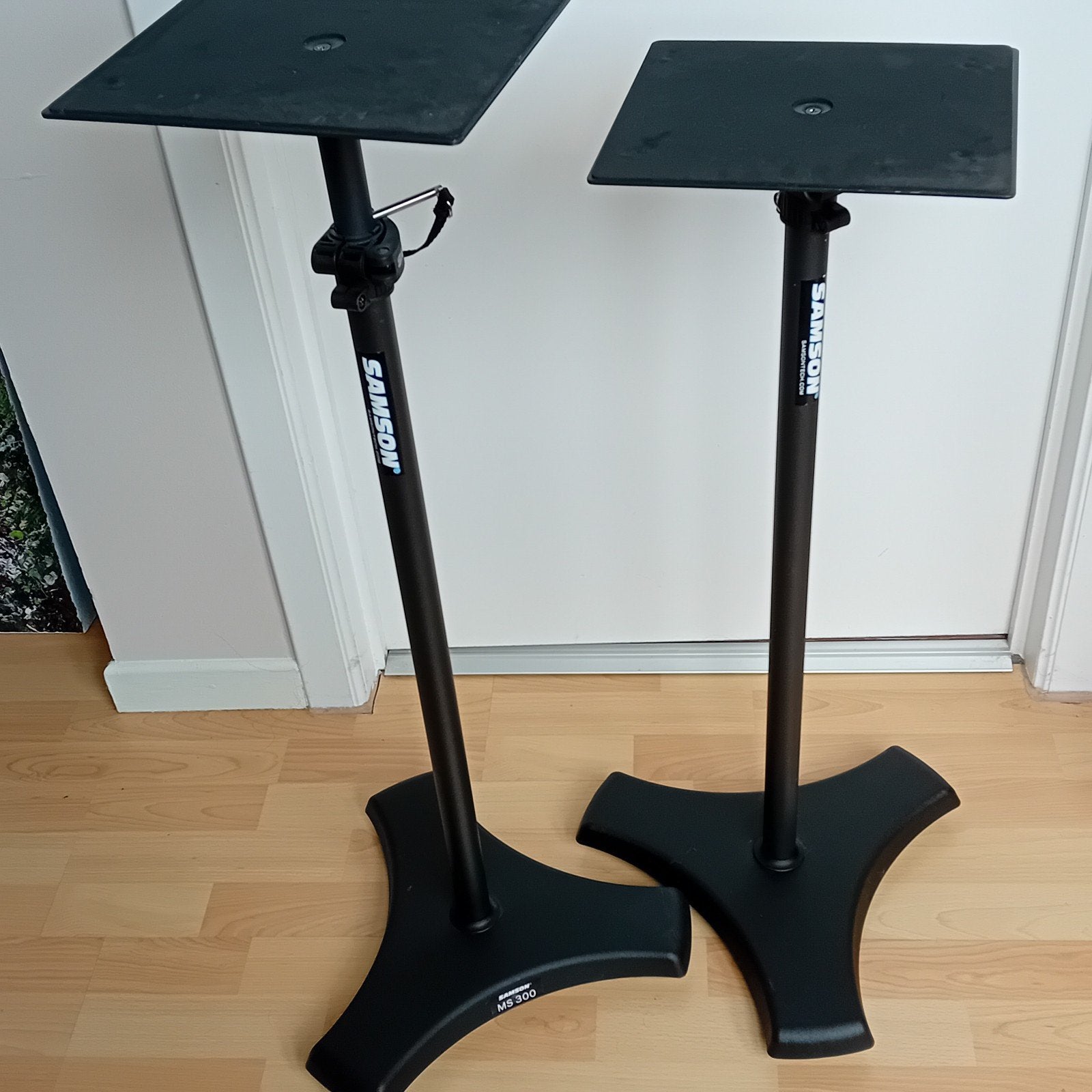 SAMSON MS 300 support pour moniteurs de studio, Musique & Instruments, Enlèvement