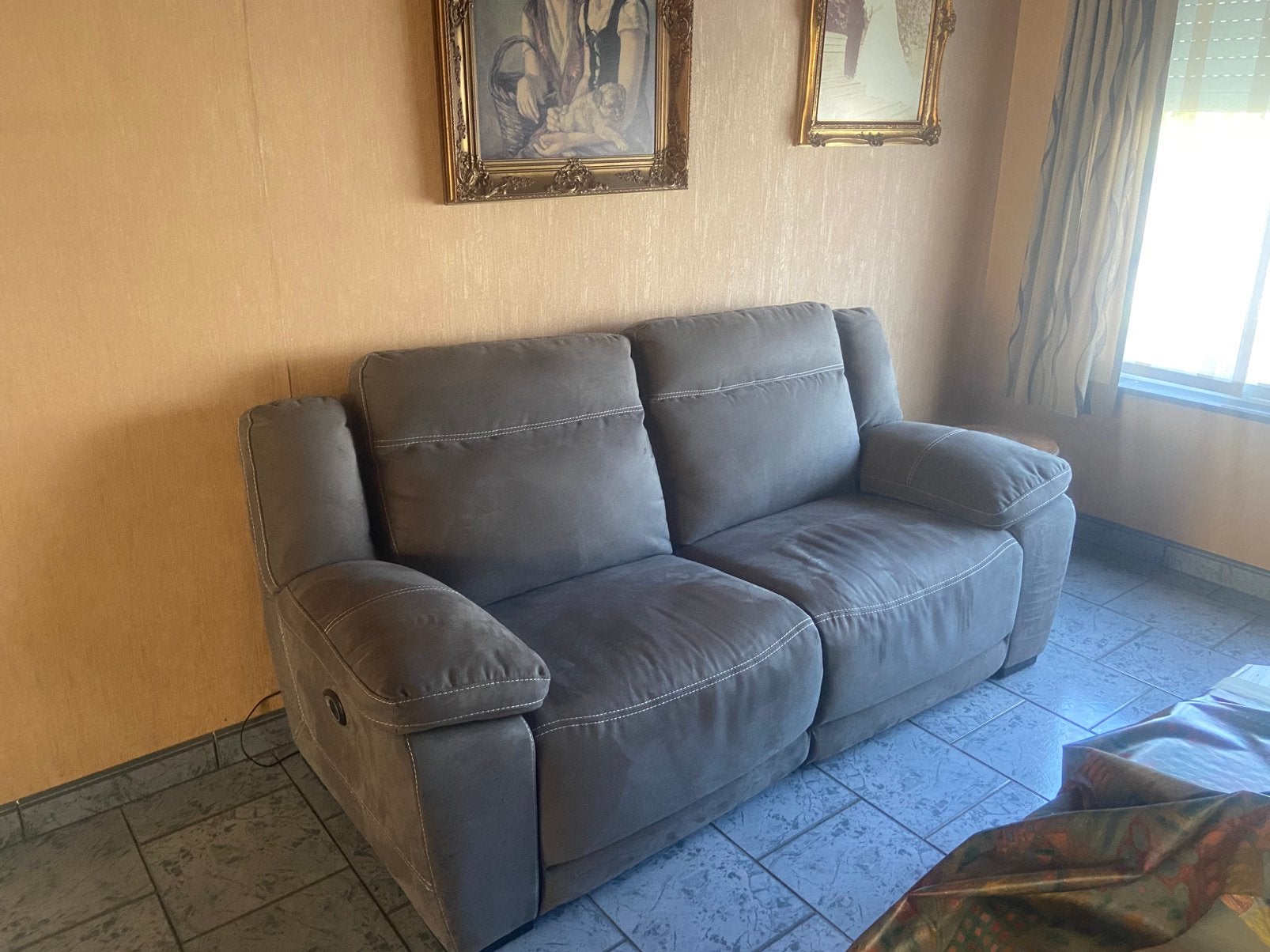 Fauteuil en tissu gris, Enlèvement, Utilisé, Tissus, Trois personnes