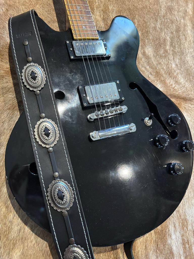 Es335 style Koreaanse semi hollow guitar, Musique & Instruments, Instruments à corde | Guitares | Électriques, Utilisé, Semi-solid body