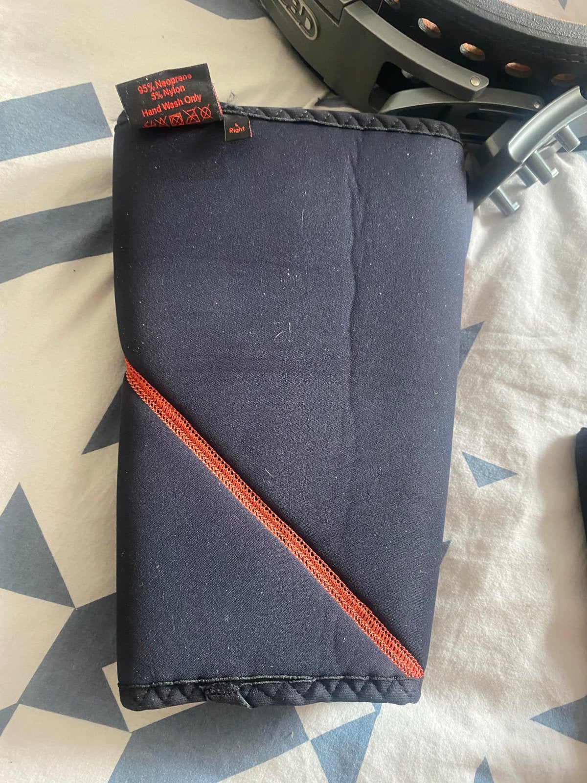 Knee sleeves SBD maat L en XXXL, Enlèvement, Utilisé