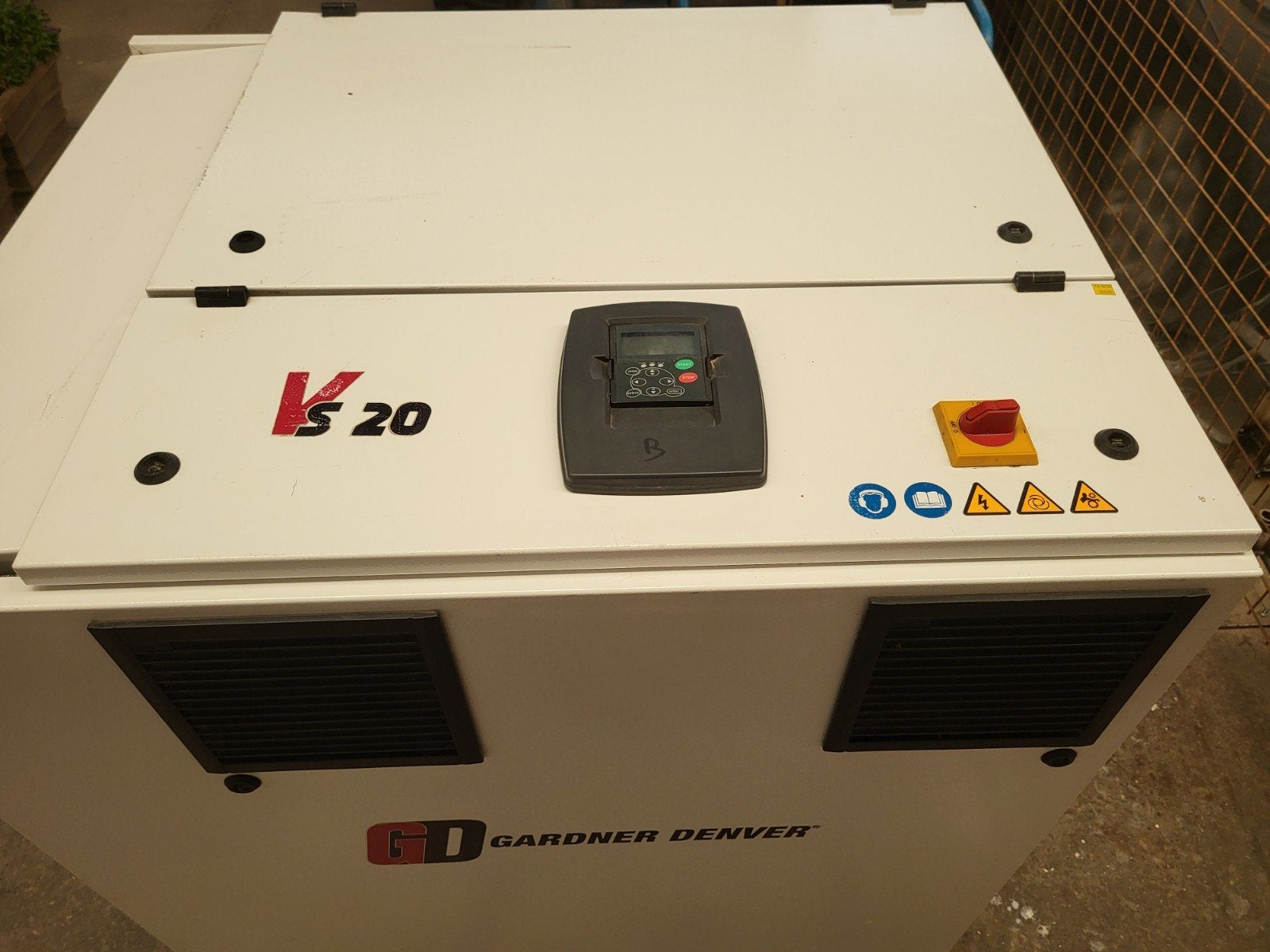 compressor te koop, toerental geregelde schroefcompressor, Doe-het-zelf en Bouw, Ophalen, Gebruikt, 6 tot 10 bar, Geluidgedempt