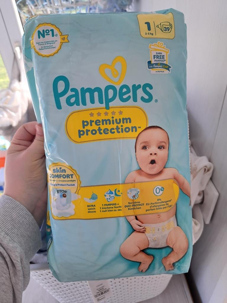 Pampers de marque à vendre, Enfants & Bébés, Neuf, Autres marques, Enlèvement, Autres types