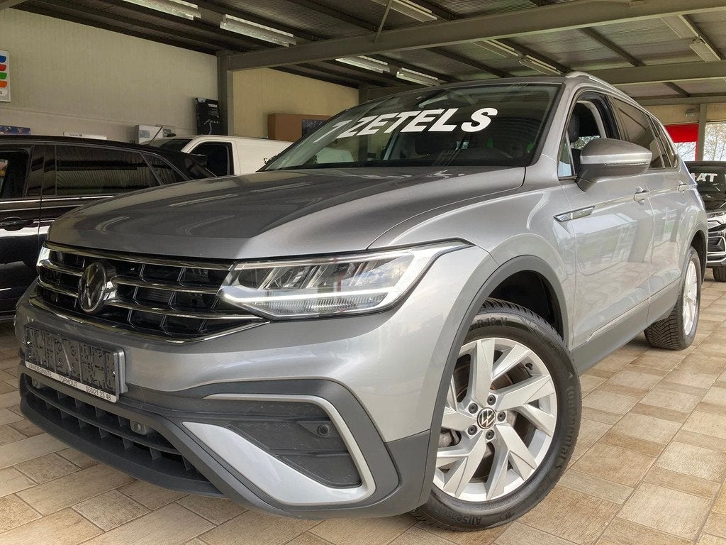 Volkswagen Tiguan Allspace 1.5TSI 150pk -AUTOMAAT - 7 zetels, Auto's, Volkswagen, Automaat, Stof, 4 cilinders, Adaptive Cruise Control