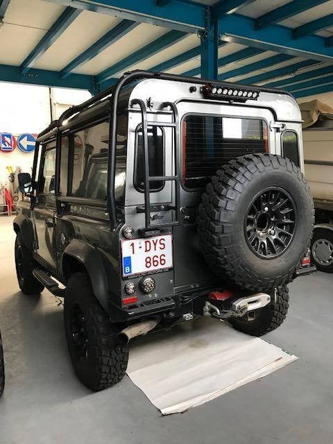 Defender 90 Expeditie 59900 km, Auto's, 90 kW, Elektrische ramen, Zwart, 4 cilinders