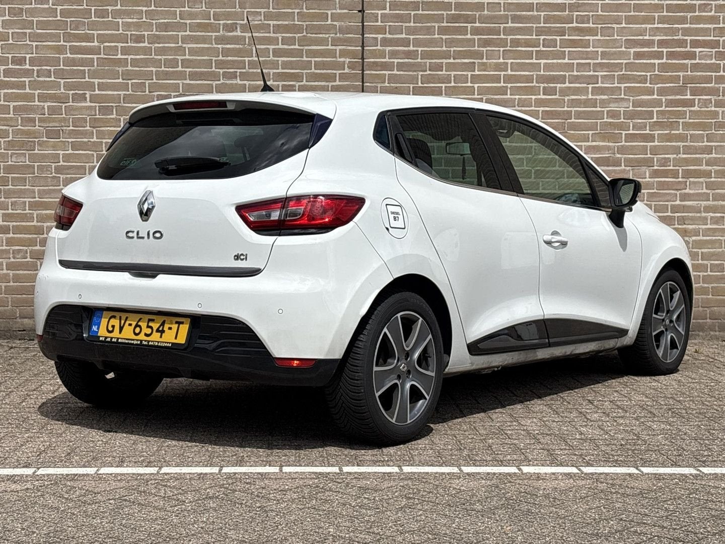 Renault Clio 1.5 dCi ECO Night&Day | € 3.250,- NETTO! | Airc, Auto's, Renault, Zwart, Wit, Bedrijf, 82 g/km