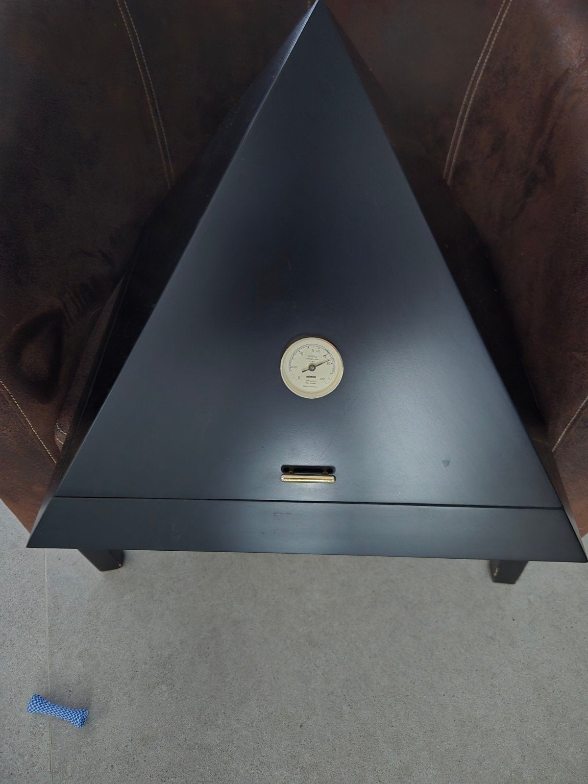 Humidor Adorini, Collections, Enlèvement