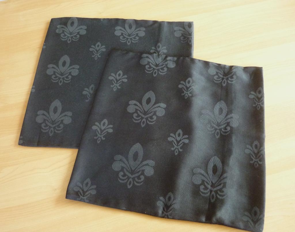 2 vierkante zwarte damast Franse lelie kussenslopen 40x40 cm, Huis en Inrichting, Woonaccessoires | Kussens, Ophalen of Verzenden