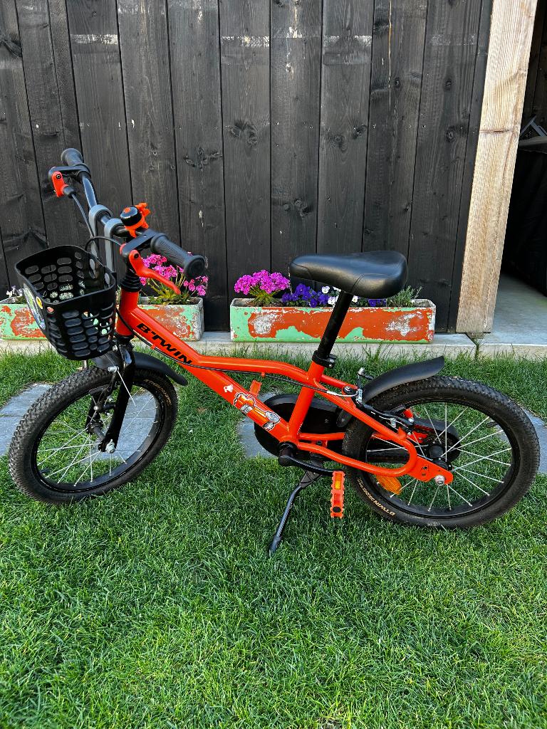 Fiets Btwin 16inch, Ophalen, Zijwieltjes, 16 tot 20 inch, Zo goed als nieuw