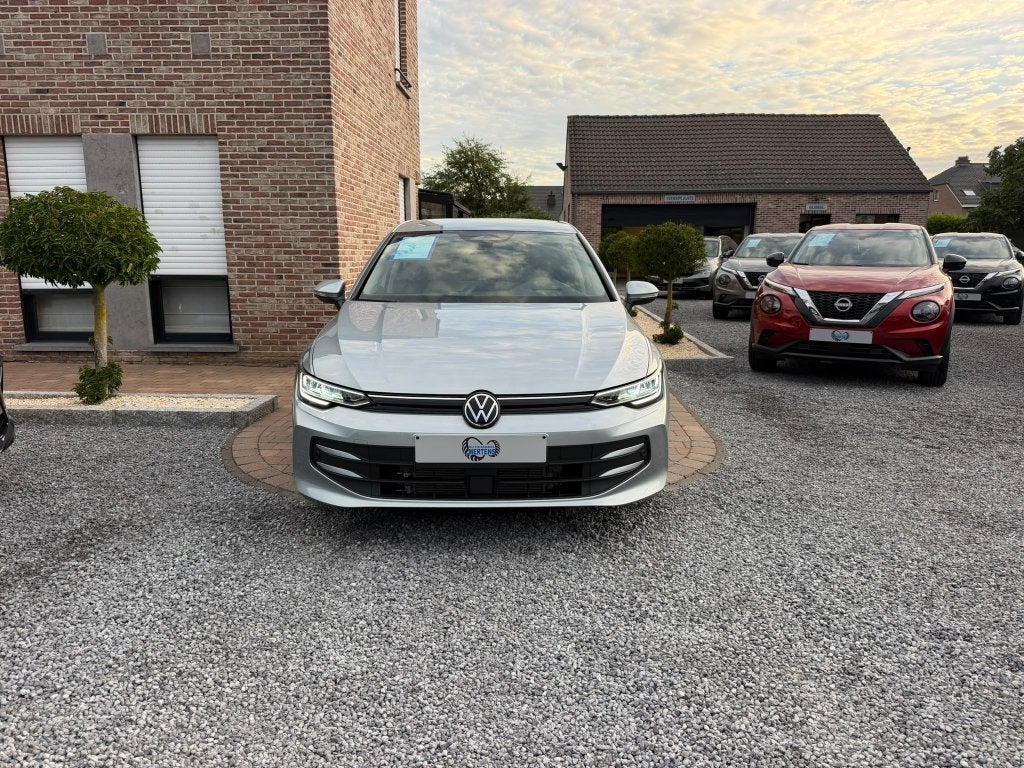 Volkswagen Golf VIII 1.5 TSI NAV HUD SIDE/ASSIST 5J/GAR 1EIG, Autos, Argent ou Gris, Achat, Euro 6, Entreprise