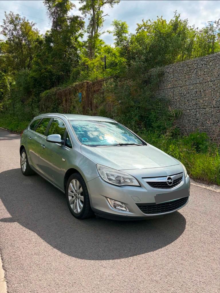 Opel Astra 1.7 Cdti prete à immatriculer, Euro 5, Stof, Zwart, Bedrijf