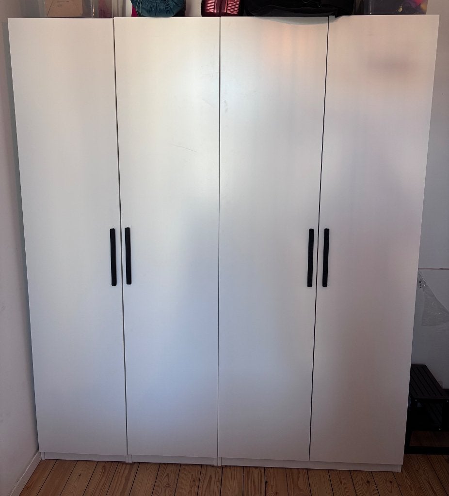 Kleerkast IKEA 200cm breed 236 cm hoog (AFHALEN EIND OKTOBER, Ophalen, Met deur(en), 200 cm of meer, Scandinavisch