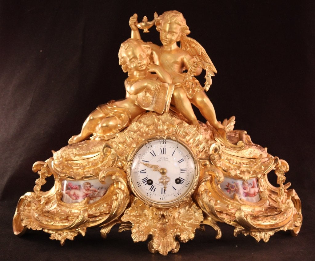 Belle horloge de cheminée Louis XVI en bronze antique, Enlèvement ou Envoi