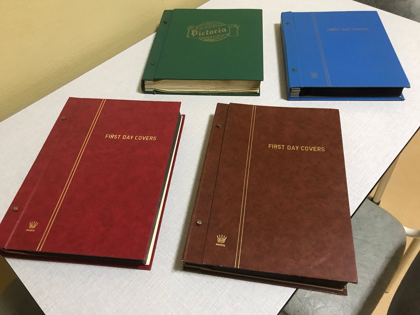 4 mappen met meer dan 2000 luciferdoosjes  jaren 60-70-80, Verzamelen, Ophalen of Verzenden, Zo goed als nieuw