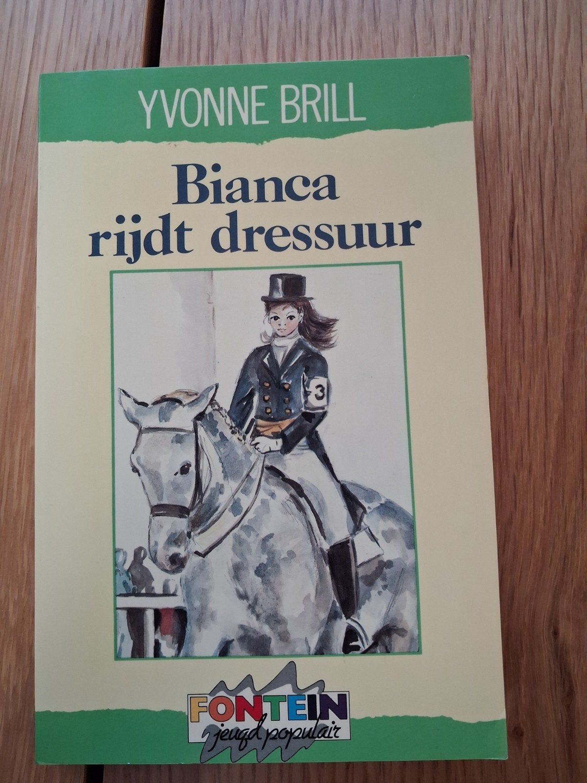 Yvonne Brill - Bianca rijdt dressuur, Enlèvement ou Envoi, Yvonne Brill
