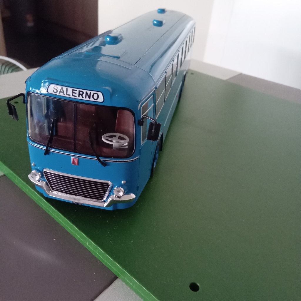 AUTOBUS FIAT 1/43, Envoi