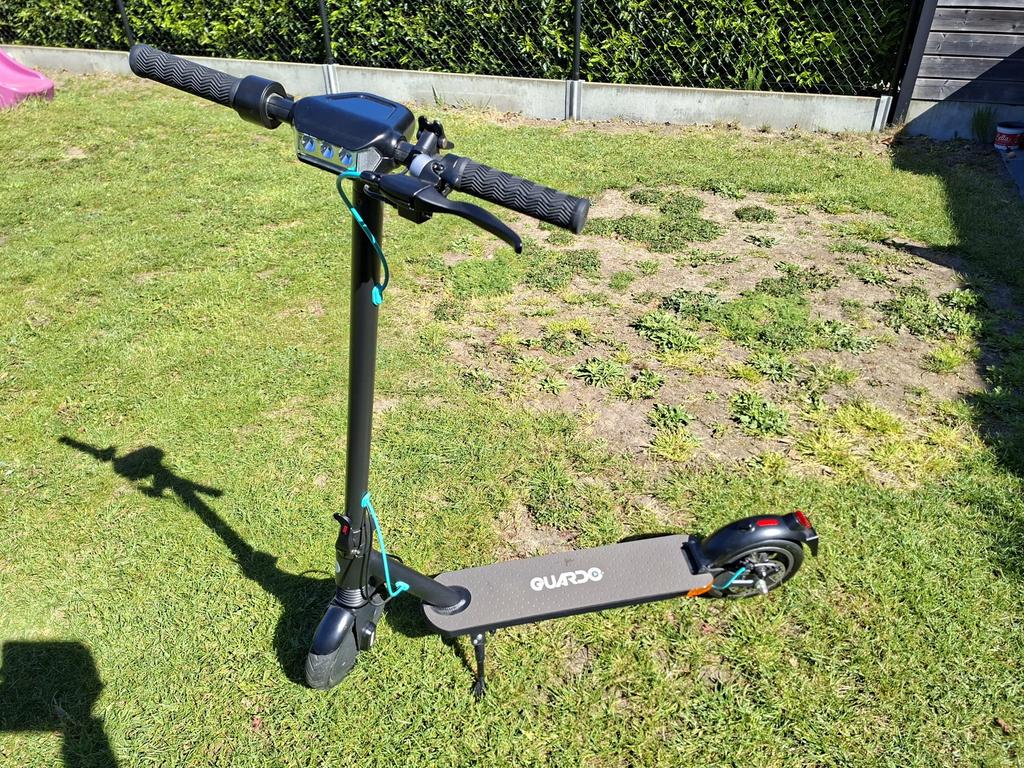 Elektrische Step – Guardo E-Scooter Pursuit, Vélos & Vélomoteurs, Trottinettes, Comme neuf, Step électrique (E-scooter), Enlèvement