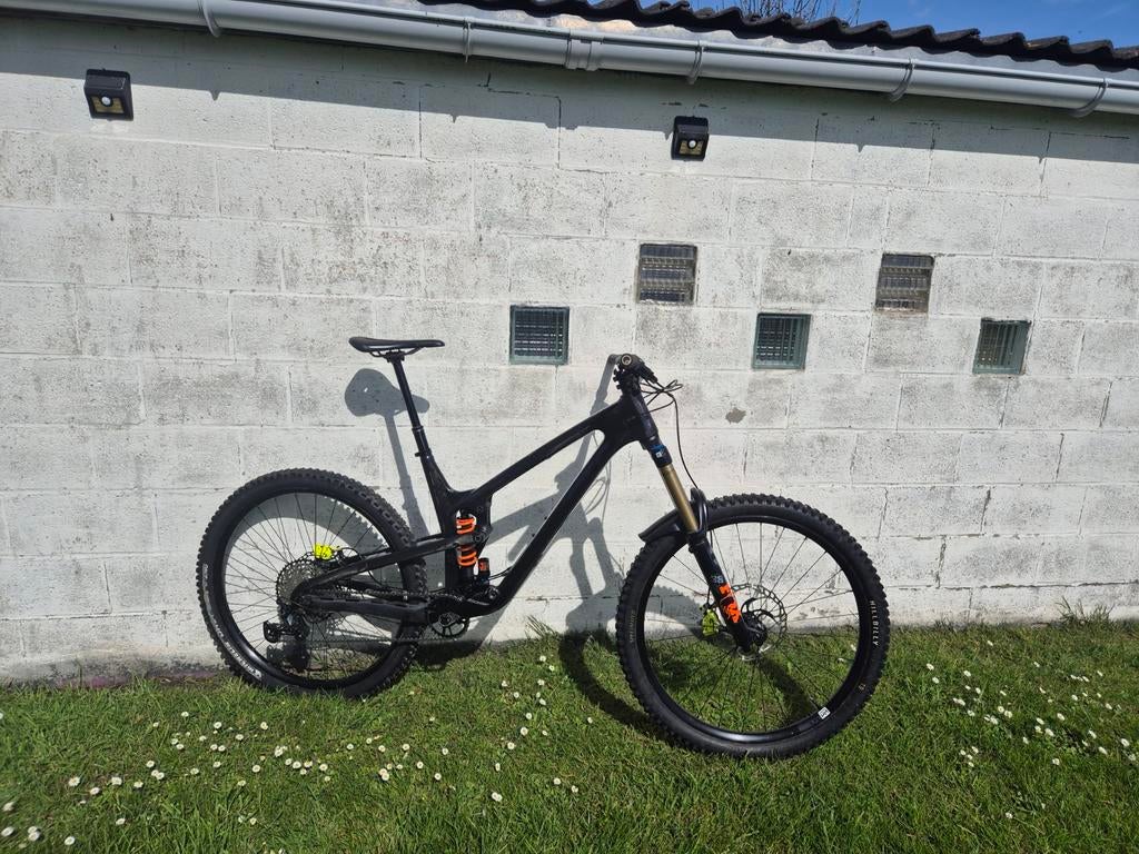 Vends Propain Spindrift CF4, Vélos & Vélomoteurs