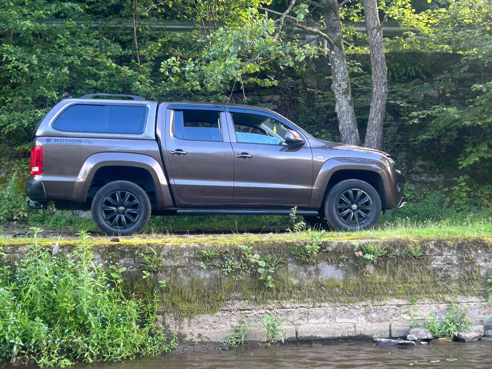 Vw Amarok 4 motion 2.0  TDI pick up, Bluetooth, Stof, Bruin, 120 kW